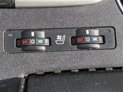 Used 2016 Toyota Highlander Limited Platinum image 22