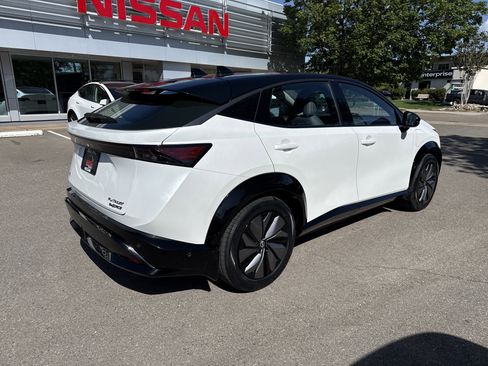Certified 2024 Nissan Ariya AWD image 9