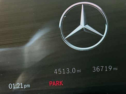 Used 2025 Mercedes-Benz GLB 250 4MATIC image 19