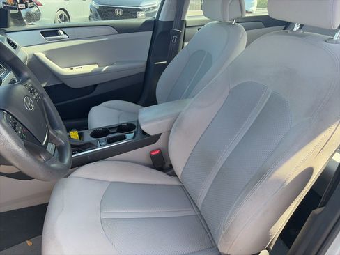 Used 2016 Hyundai Sonata SE image 12