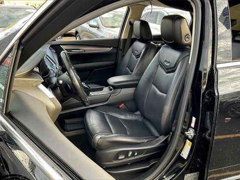 Used 2018 Cadillac XT5 Premium Luxury image 22