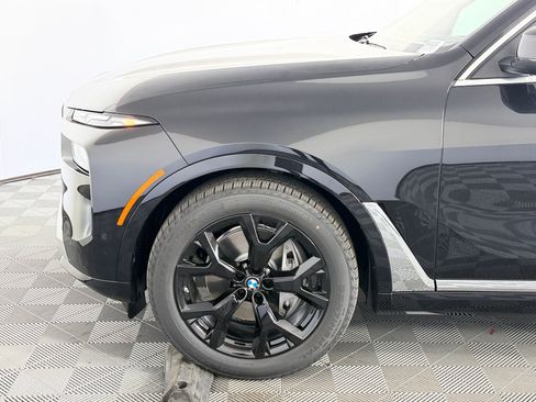 Used 2027 BMW X7 xDrive40i w/ Premium Package AWD/4WD image 11