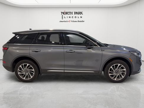 Used 2022 Lincoln Corsair FWD image 6