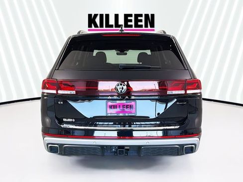 Used 2025 Volkswagen Atlas Peak Edition SE AWD/4WD image 6
