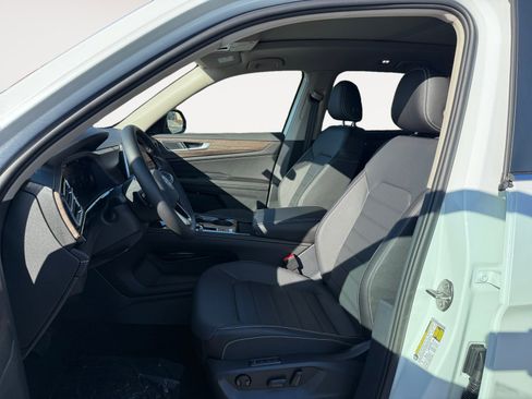 New 2026 Volkswagen Atlas SEL image 10