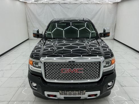 Used 2016 GMC Sierra 2500 Denali w/ Duramax Plus Package AWD/4WD image 7