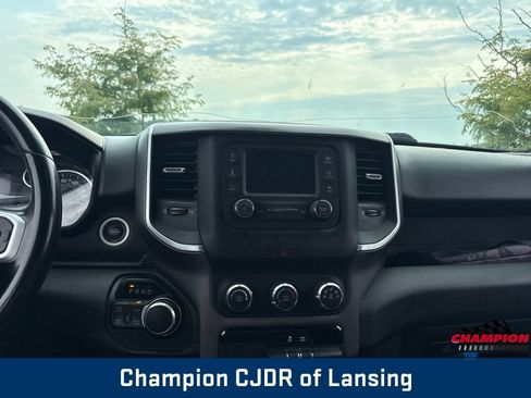 Used 2021 RAM 1500 Big Horn AWD/4WD image 3