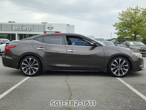 Used 2016 Nissan Maxima SR FWD image 3