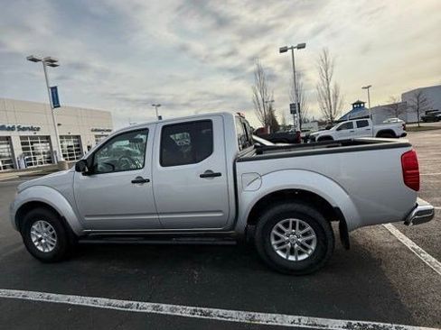 Used 2016 Nissan Frontier SV w/ SV Value Truck Package image 14