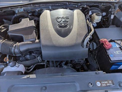 Used 2018 Toyota Tacoma TRD Sport RWD image 21