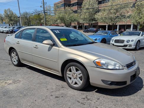 Used 2011 Chevrolet Impala LT w/ Luxury Edition Package FWD image 2
