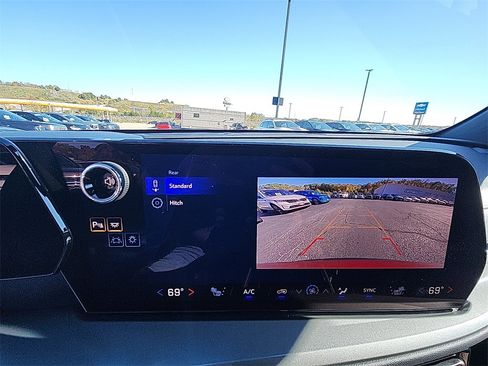 New 2026 Chevrolet Traverse LT image 22