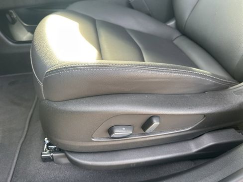 Used 2025 Cadillac XT5 Luxury image 16