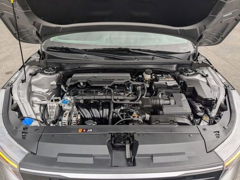 Used 2025 Kia K4 LXS image 23