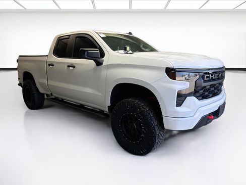 Used 2023 Chevrolet Silverado 1500 Custom RWD image 3