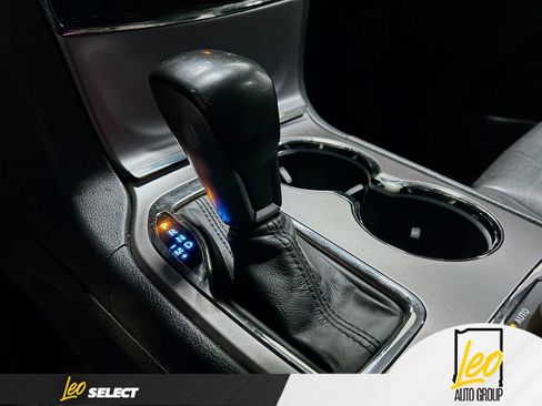 Used 2020 Jeep Grand Cherokee Limited X image 17