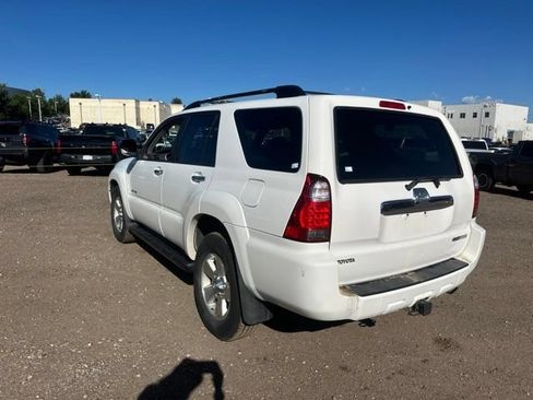 Used 2007 Toyota 4Runner SR5 AWD/4WD image 3