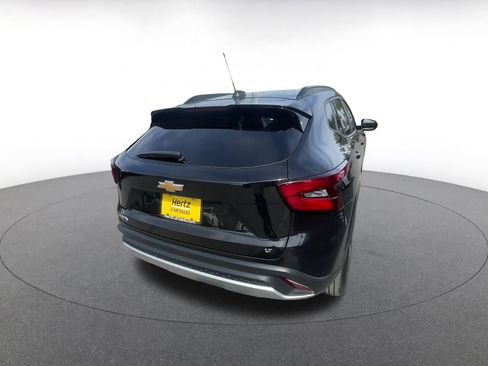 Used 2025 Chevrolet Trax LT image 14