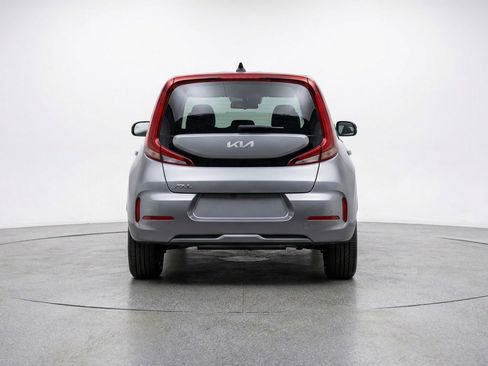 Used 2025 Kia Soul LX w/ LX Technology Package image 7