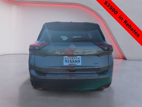 New 2026 Nissan Rogue SV image 4