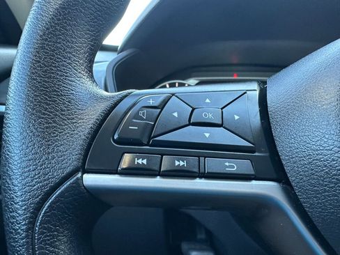 Used 2023 Nissan Altima 2.5 SV image 15