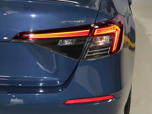 Used 2025 Honda Civic Sport image 40