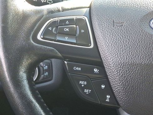 Used 2018 Ford Escape Titanium w/ Ford Safe & Smart Package image 17