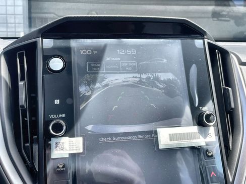 Used 2025 Subaru Crosstrek 2.0i Premium image 18