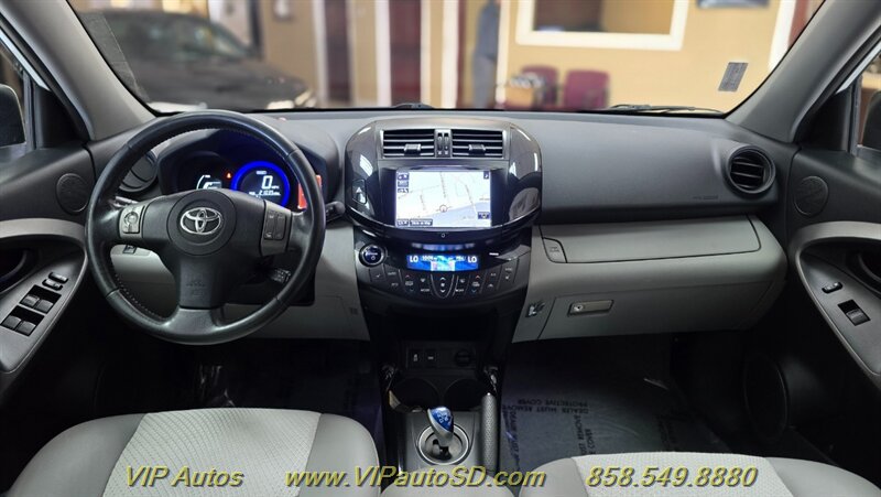 Used 2013 Toyota RAV4 EV FWD image 18