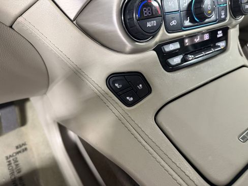 Used 2018 GMC Yukon XL Denali w/ Denali Ultimate Package image 16