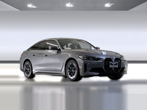 Used 2023 BMW i4 eDrive40 w/ Premium Package RWD image 7