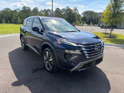 Used 2026 Nissan Rogue SL FWD image 12