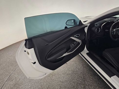 Used 2022 Chevrolet Camaro SS RWD image 16