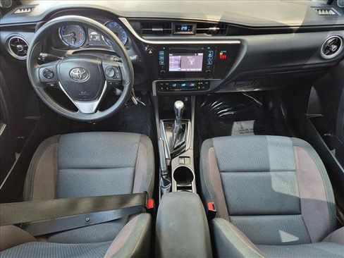 Used 2019 Toyota Corolla LE FWD image 18