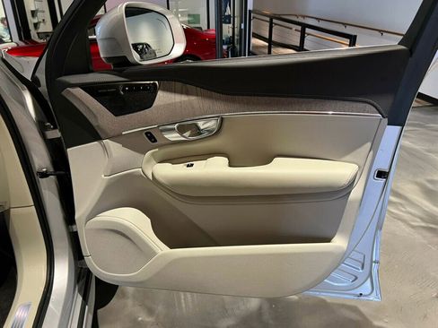 Used 2022 Volvo XC90 T6 Inscription w/ Advanced Package image 32