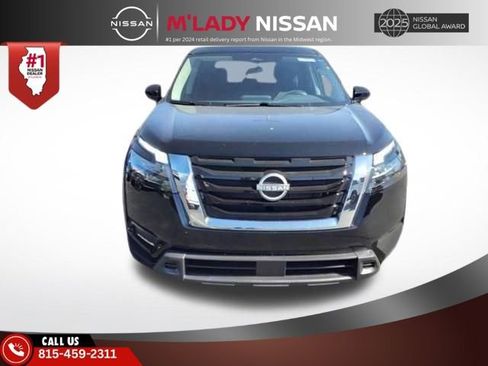 New 2025 Nissan Pathfinder S image 2
