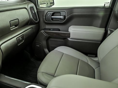 Used 2021 GMC Sierra 1500 SLT w/ SLT Premium Plus Package AWD/4WD image 29