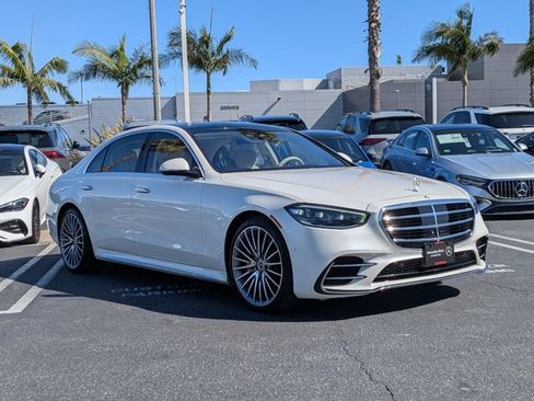 Used 2023 Mercedes-Benz S 580 4MATIC Sedan image 3
