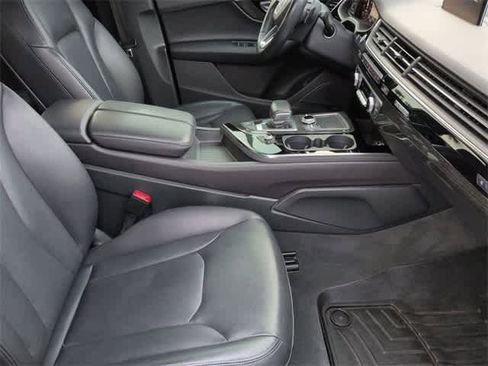 Used 2019 Audi Q7 3.0T Prestige w/ Prestige Package image 24