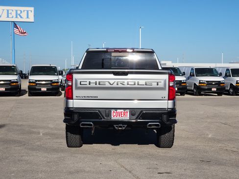 Used 2024 Chevrolet Silverado 1500 LT Trail Boss w/ LT Trail Boss Premium Package AWD/4WD image 6