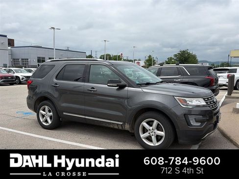 Used 2017 Ford Explorer XLT w/ Equipment Group 201A AWD/4WD image 1