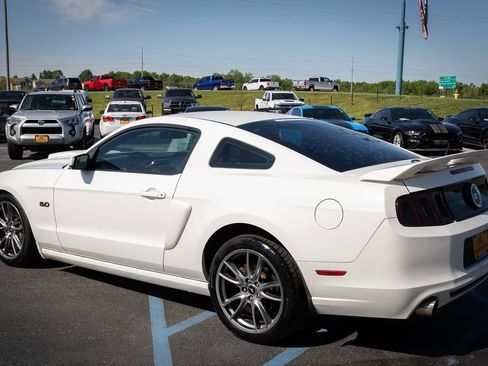 Used 2013 Ford Mustang GT Premium w/ Electronics Pkg RWD image 22