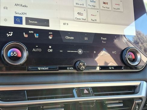 Used 2024 Lexus RX 350 Premium image 17