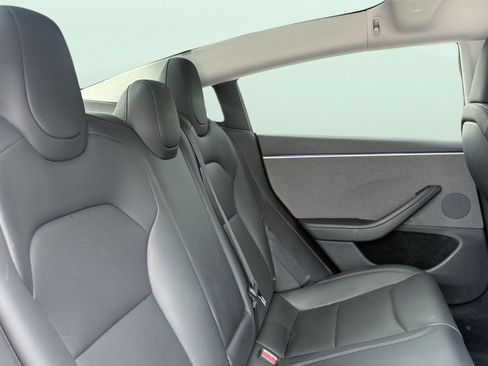 Used 2025 Tesla Model 3 Long Range RWD image 37
