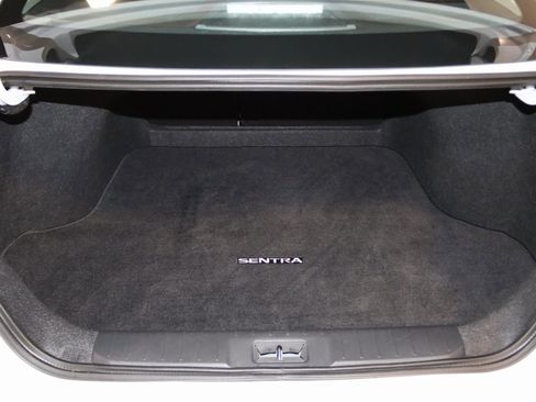 Used 2025 Nissan Sentra SV w/ SV Premium Package image 65