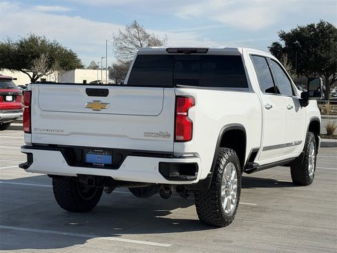 Certified 2024 Chevrolet Silverado 2500 High Country w/ High Country Premium Package image 4