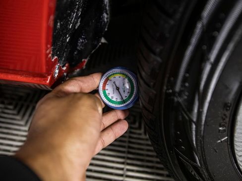 Used 2003 Ford Thunderbird image 37