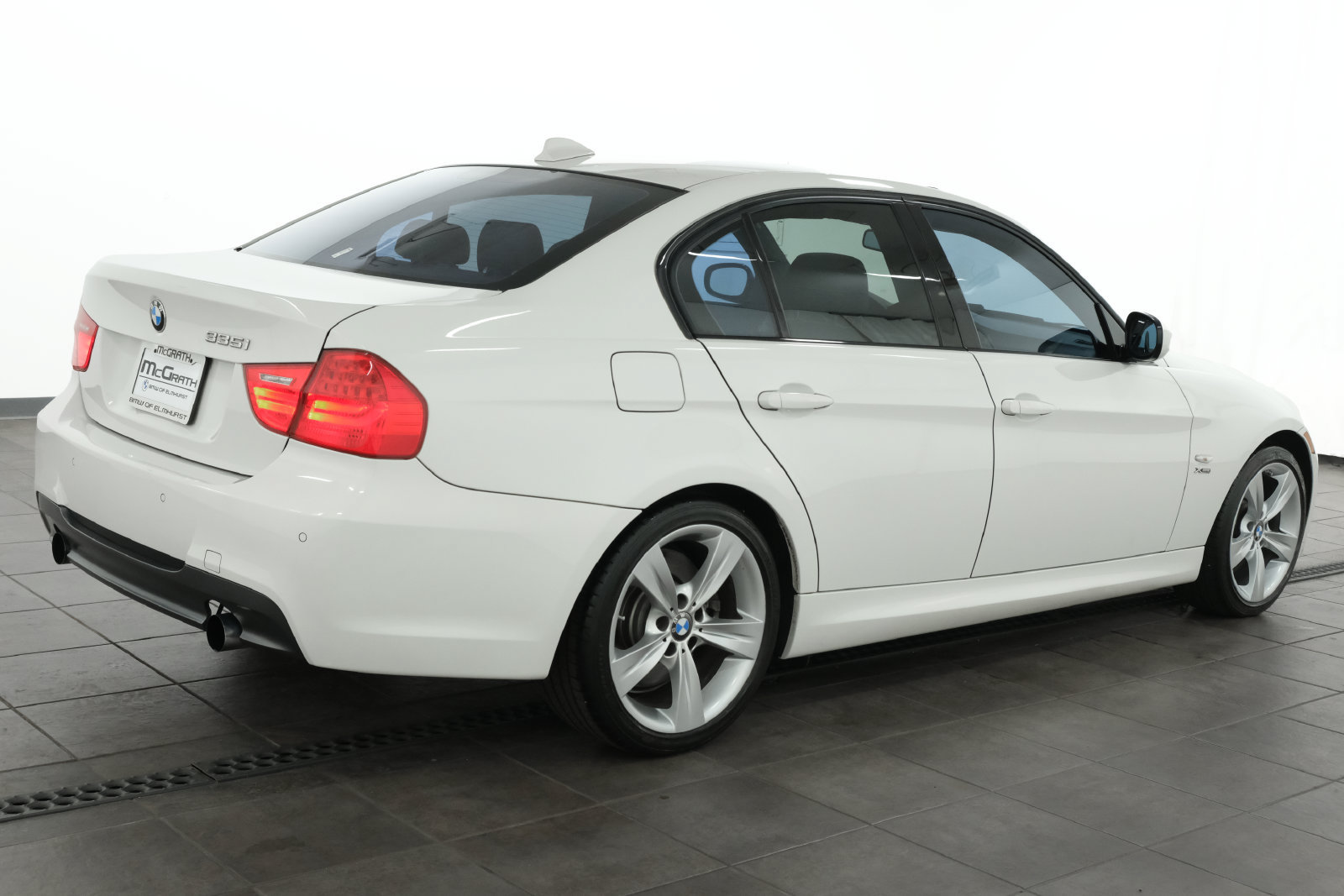 Used 2011 BMW 335i xDrive Sedan AWD/4WD image 6