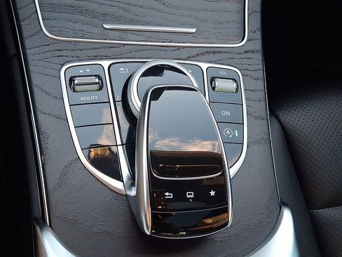 Used 2015 Mercedes-Benz C 300 4MATIC Sedan image 25