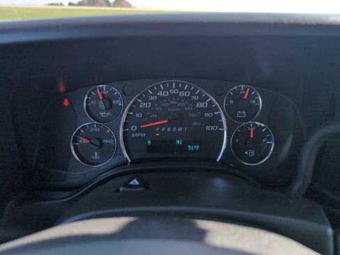 New 2026 Chevrolet Express 2500 w/ Driver Convenience Package RWD image 19